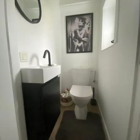 Cosy House In In בית נופש *